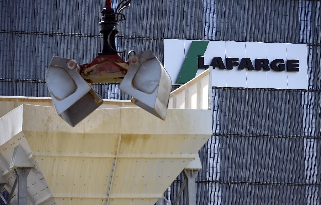 Бенефактор лафарж холсим. Завод Lafarge в Сирии.. Lafarge Cement Factory Syria.