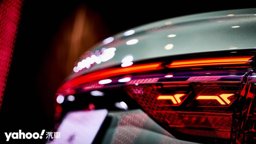 2022 Audi A8小改款正式在台上市！展現何謂真正體貼後座的象徵？！ - 8