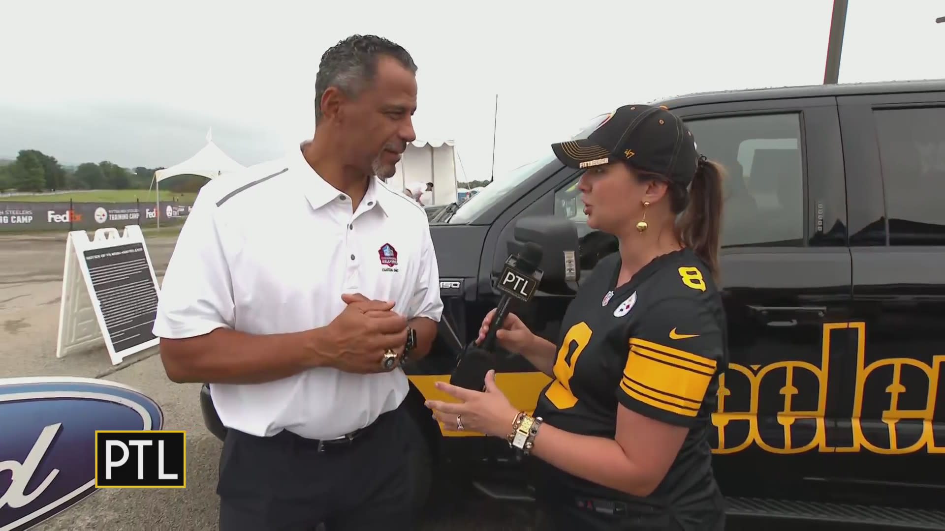 Pro Football Hall of Famer Rod Woodson stops by Ford tent at