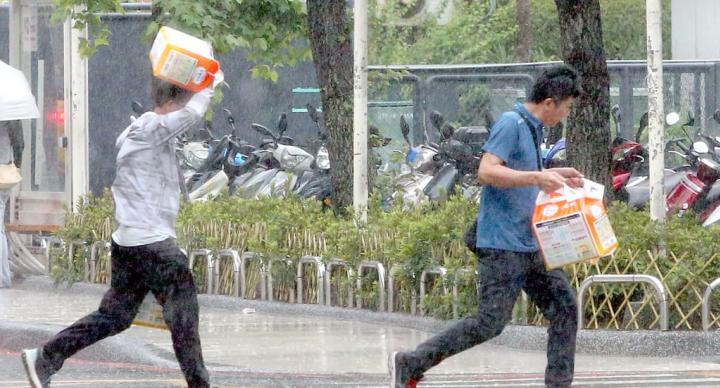 出門注意！16縣市豪、大雨特報