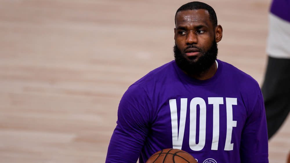 LeBron James has “zero comment” on L.A. County Sheriff, speaks on violence