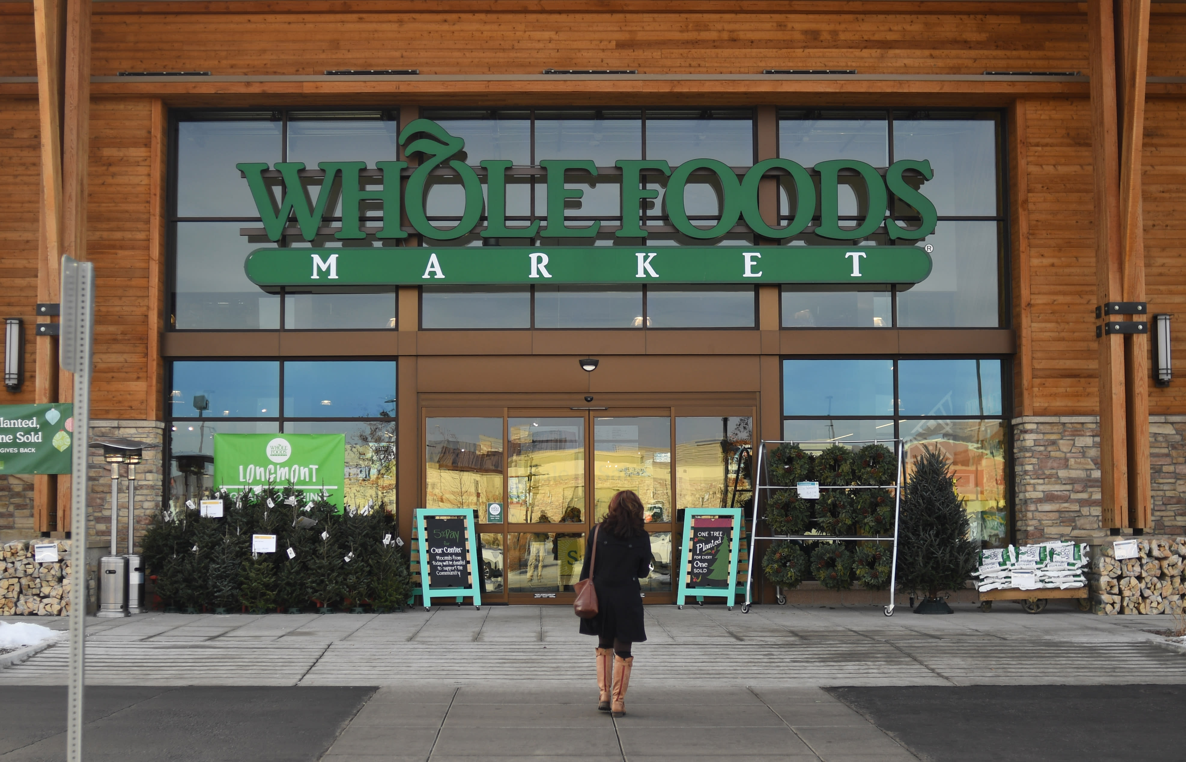 Why Amazon&apos;s Whole Foods Purchase Will Make Groceries Cheaper for Everyone