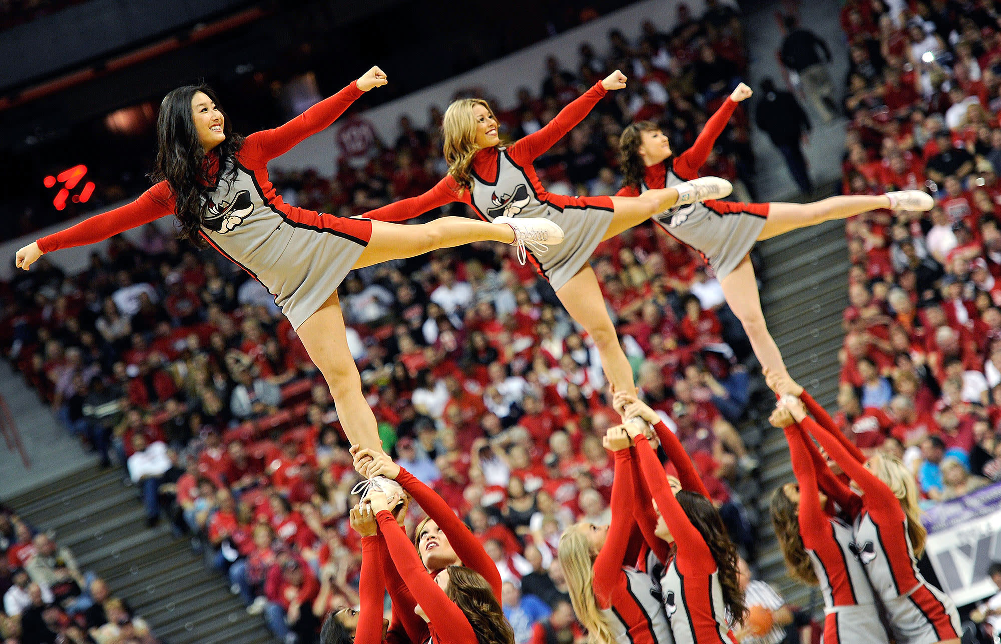 now-cheer-this-cheerleading-becomes-provisional-olympic-sport