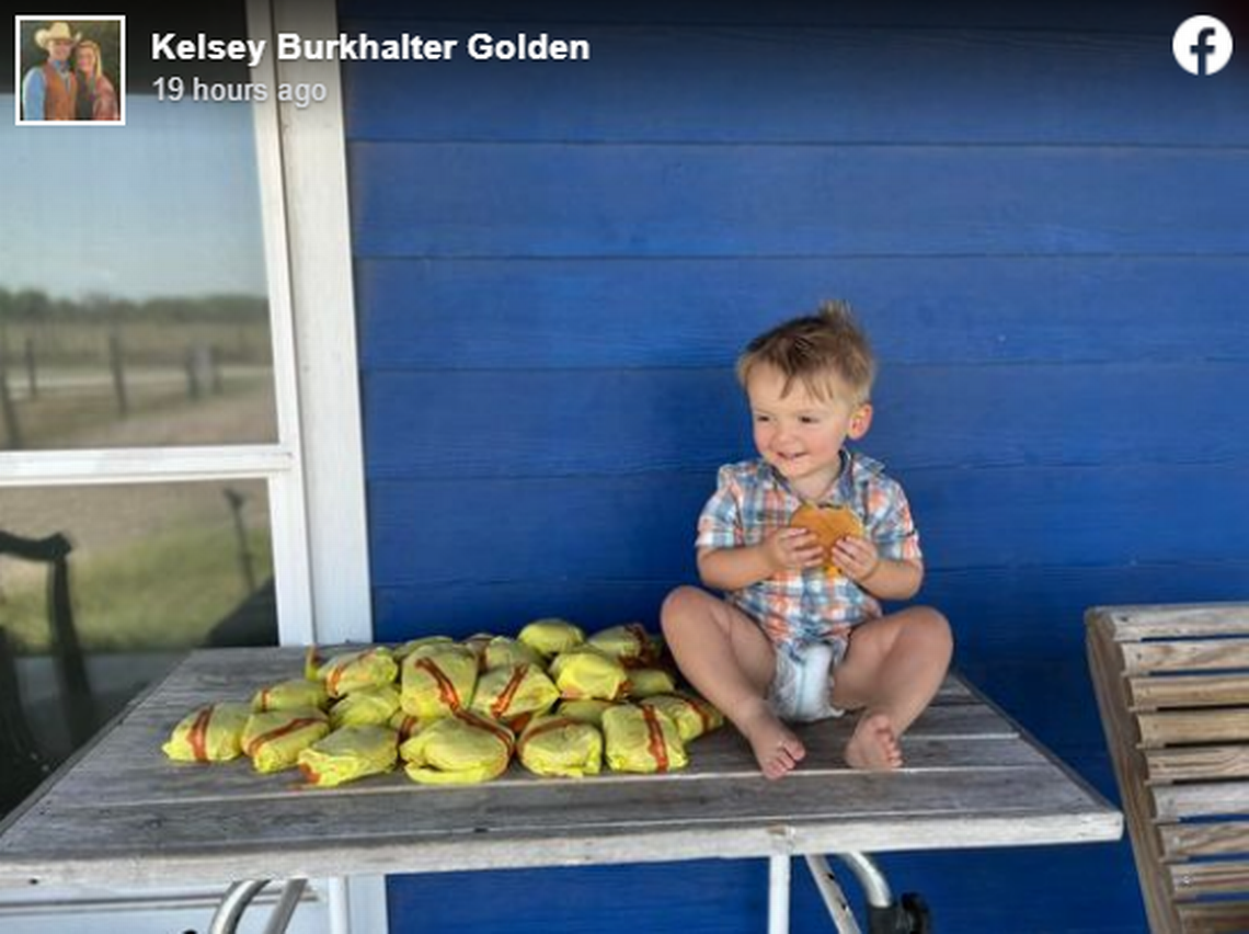 31 McDonald’s cheeseburgers delivered to shocked Texas mom. Her toddler ordered ..