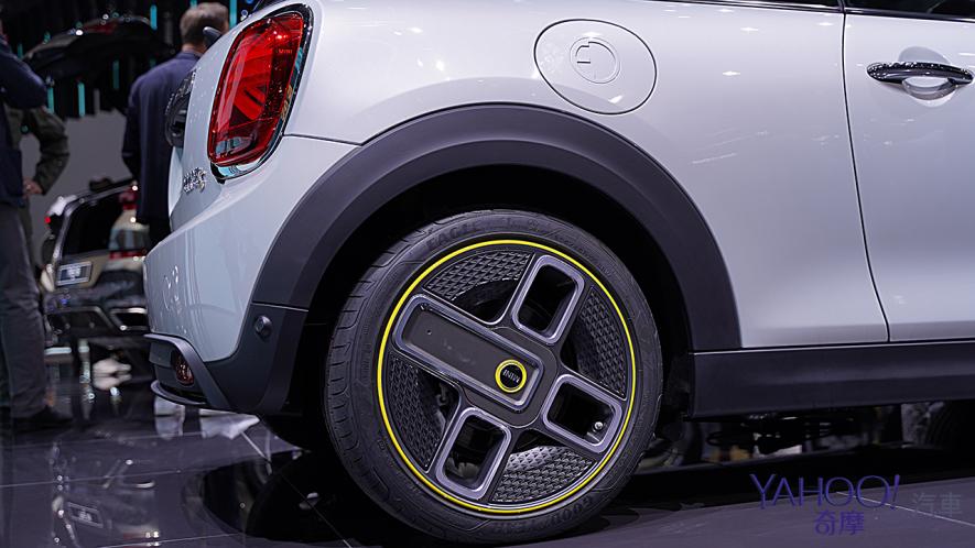 【2019法蘭克福車展】行駛里程達270公里！2020 Mini Cooper SE準備好在歐洲帶電飆速！ - 6