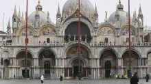 L'acqua alta ha inondato la basilica di San Marco