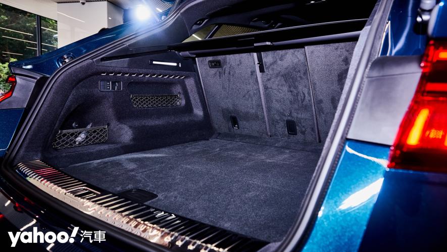 豪華頂峰亦是性能巨獸！2021 Audi全新RSQ8紐北最速LSUV正式上市！ - 5