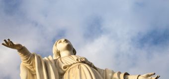 La Madonna si può bestemmiare, Dio no. I paradossi della legge italiana
