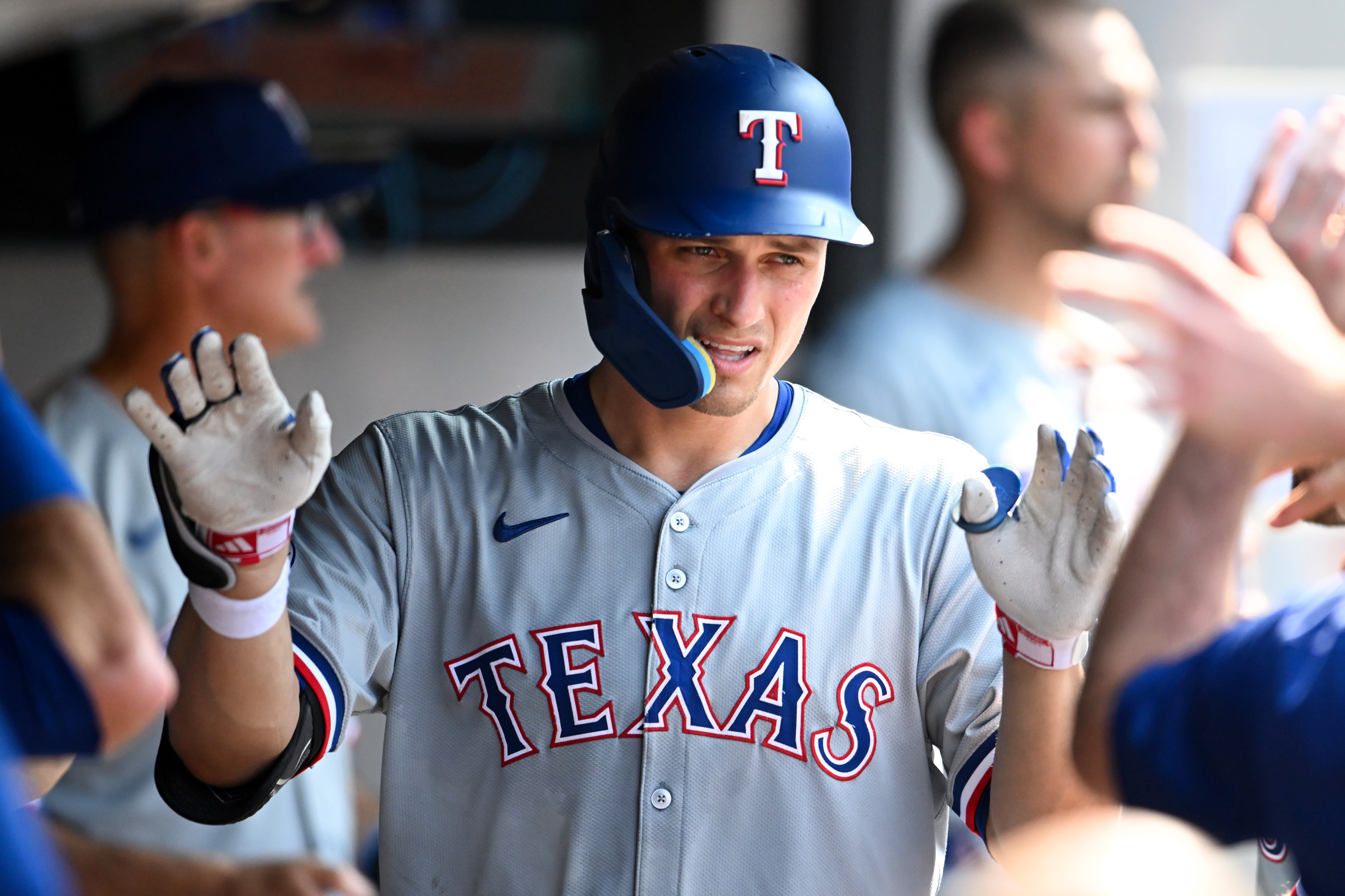 Rangers' Corey Seager to have season-ending surgery on sports hernia