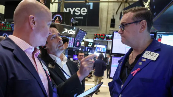 Stocks mixed in flat open, Nasdaq dips below flat line