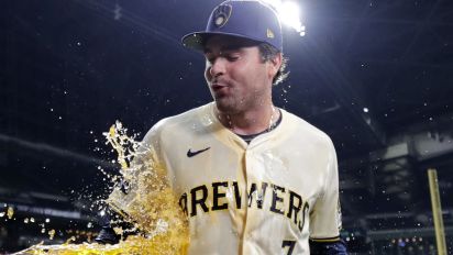 Yahoo Sports - Black finished 2-for-4 with a run scored during the Brewers 8-2 victory over the