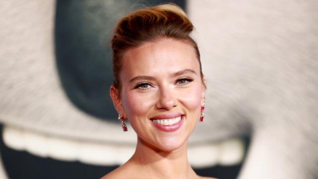 Scarlett Johansson Says Joaquin Phoenix Was 'Losing It' While She Recorded  Her Sex Scene Voiceover