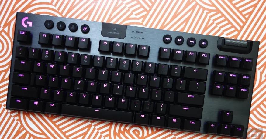 Hasta un 50 por ciento de descuento en teclados, ratones y accesorios Logitech de Logitech