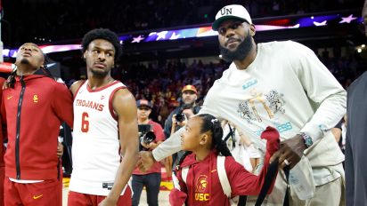 
Report: LeBron won't leave Lakers to join Bronny