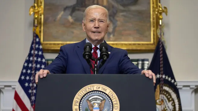 Biden vetoes bid to repeal NLRB rule on contract, franchise workers