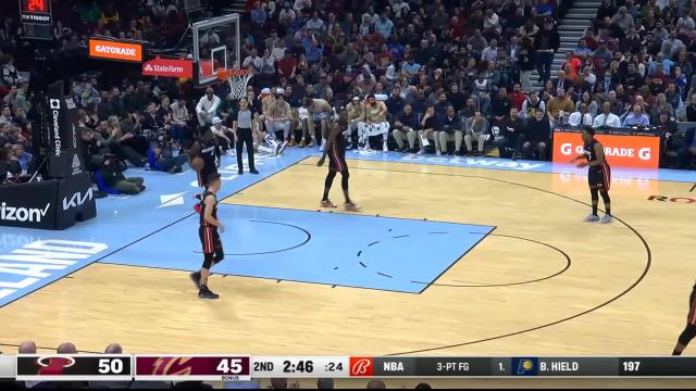 Evan Mobley with a dunk vs the Miami Heat