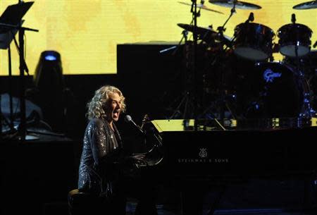 Carole King To Be Honored For Music Career Charitable Works