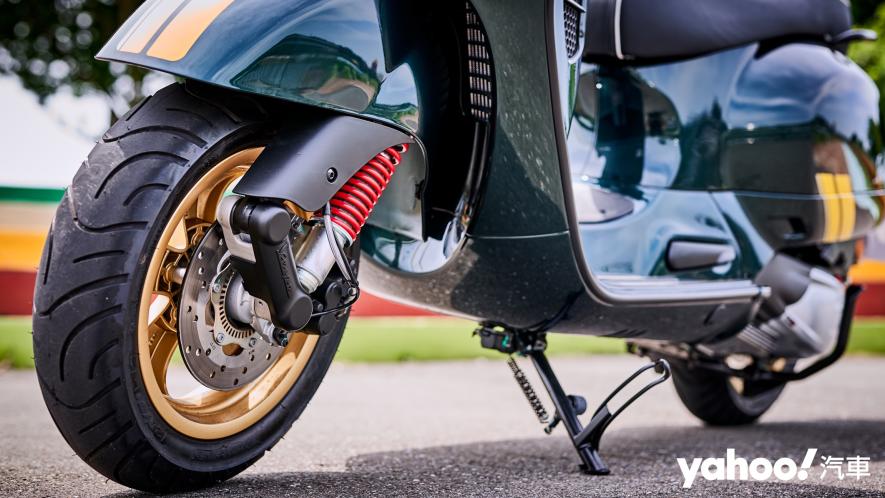 自由誠可貴的二輪時光機！2020 Vespa GTS 300 Racing Sixties城郊試駕！ - 9