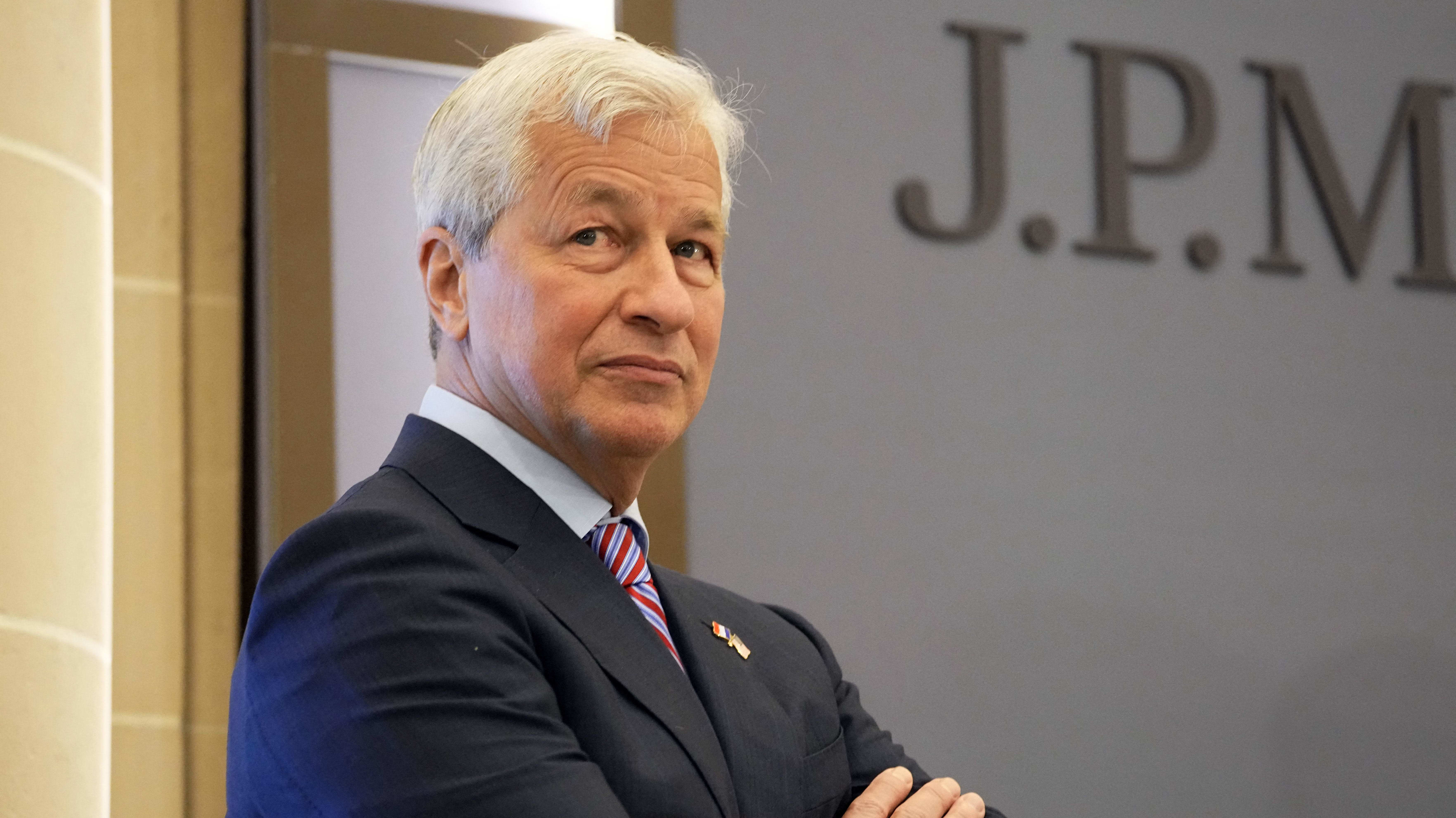 JPMorgan CEO Jamie Dimon rips remote work and Zoom as 'management by  Hollywood Squares' and says returning to the office will aid diversity
