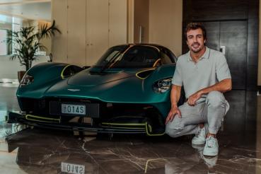 Aston Martin Valkyrie既為道路版F1，當然要交一台給F1車手-Fernando Alonso