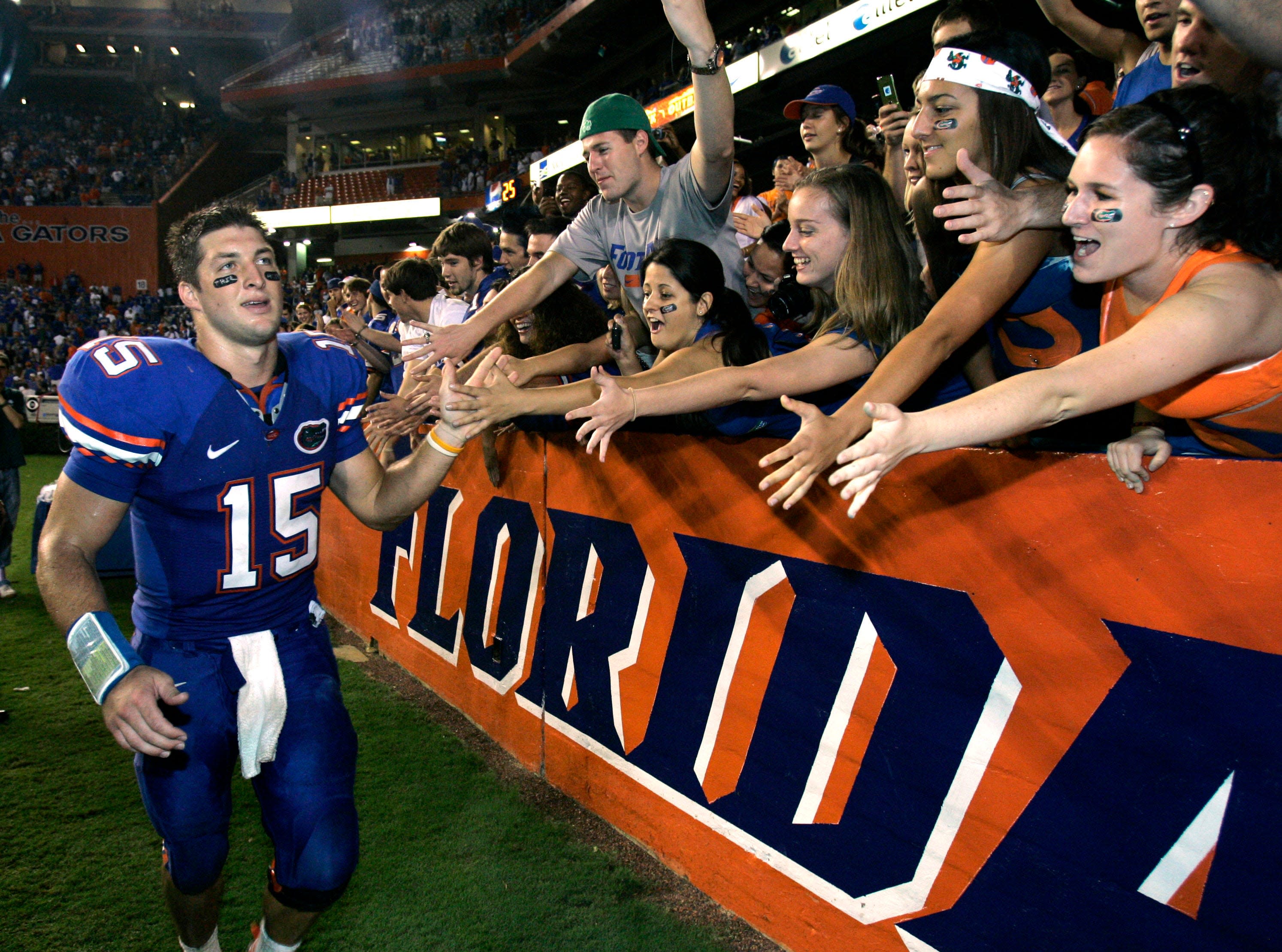 Tebow Leads Gators to Second National Title in Three Seasons - The