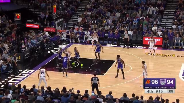 Damion Lee with a 3-pointer vs the Sacramento Kings