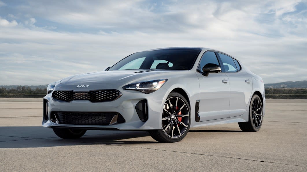 2022 Kia Stinger GT Scorpion Special Edition adds dark trim and big spoiler