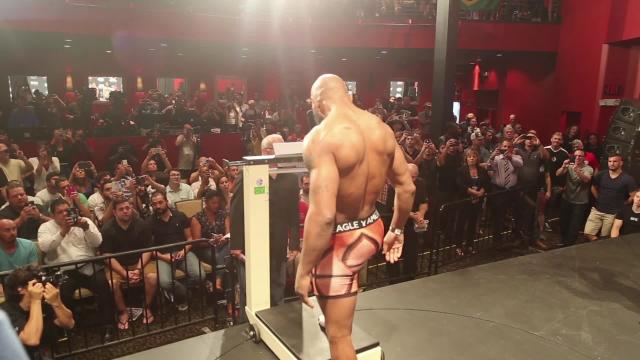 Fight Night Hollywood: Weigh in Highlights