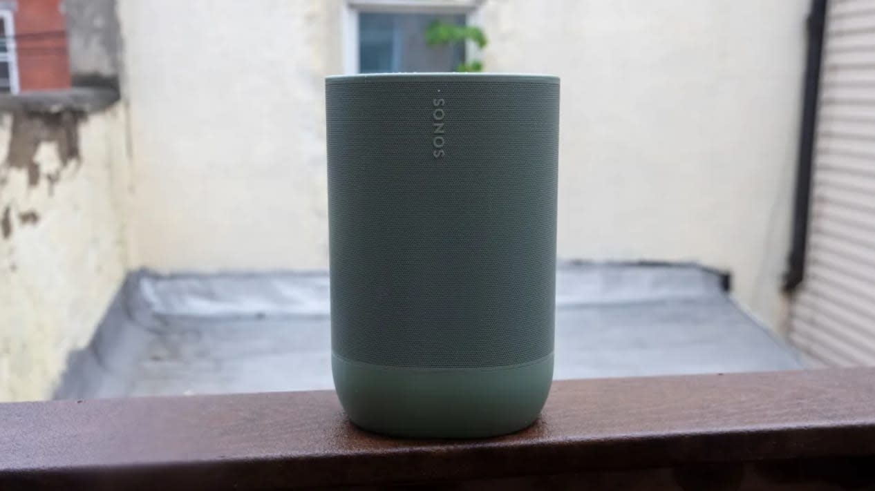 Move: The First Gen Indoor/Outdoor Bluetooth Speaker - Sonos