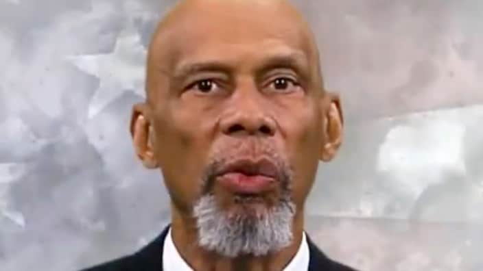 Kareem Abdul-Jabbar escreve um editorial sobre a importância do anfitrião Jeopardy