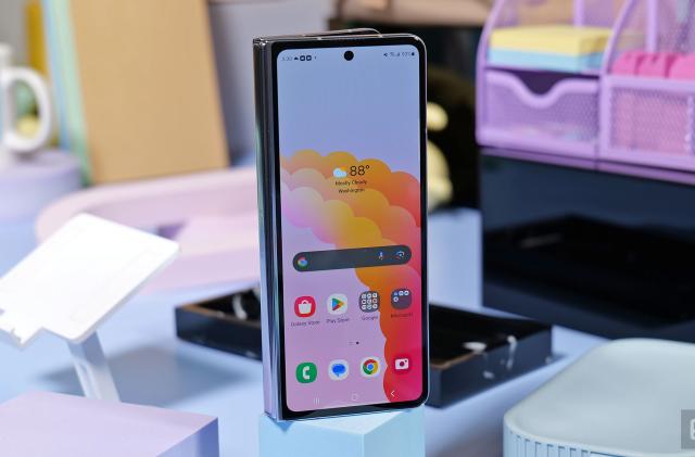 Samsung Galaxy Z Fold 5