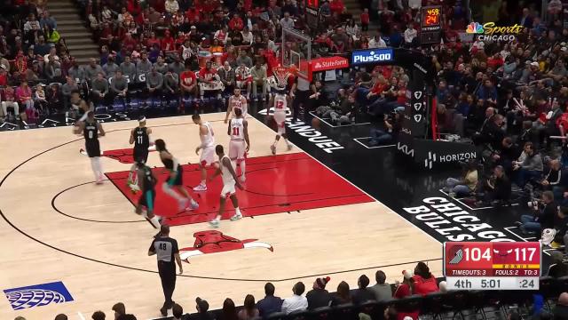 Anfernee Simons with a 3-pointer vs the Chicago Bulls