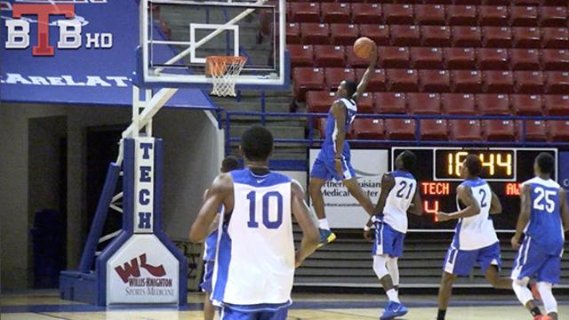 Newcomers impressive in scrimmage