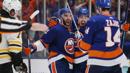 Islanders Defeat Bruins 6 2 In Game 6 Advance To Stanley Cup Semifinals