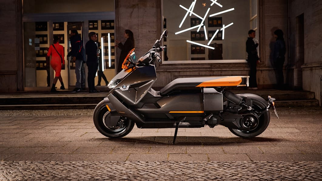 Bmw Ce 04 Electric Scooter Revealed In Production Form Goes On Sale Next Year