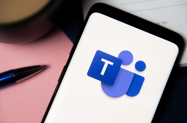 POLAND - 2020/10/06: In this photo illustration a Microsoft Teams logo displayed on a smartphone. (Photo Illustration by Mateusz Slodkowski/SOPA Images/LightRocket via Getty Images)