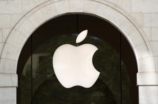 An Apple logo is pictured in an Apple store in Paris, France September 17, 2021. REUTERS/Gonzalo Fuentes