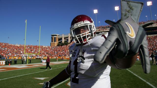 Big 12 says players may be penalized for doing ‘horns down’ hand sign toward Texas players | Yahoo Sports College Podcast