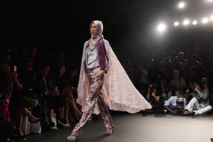 Models in hijabs make history at New York Fashion Week