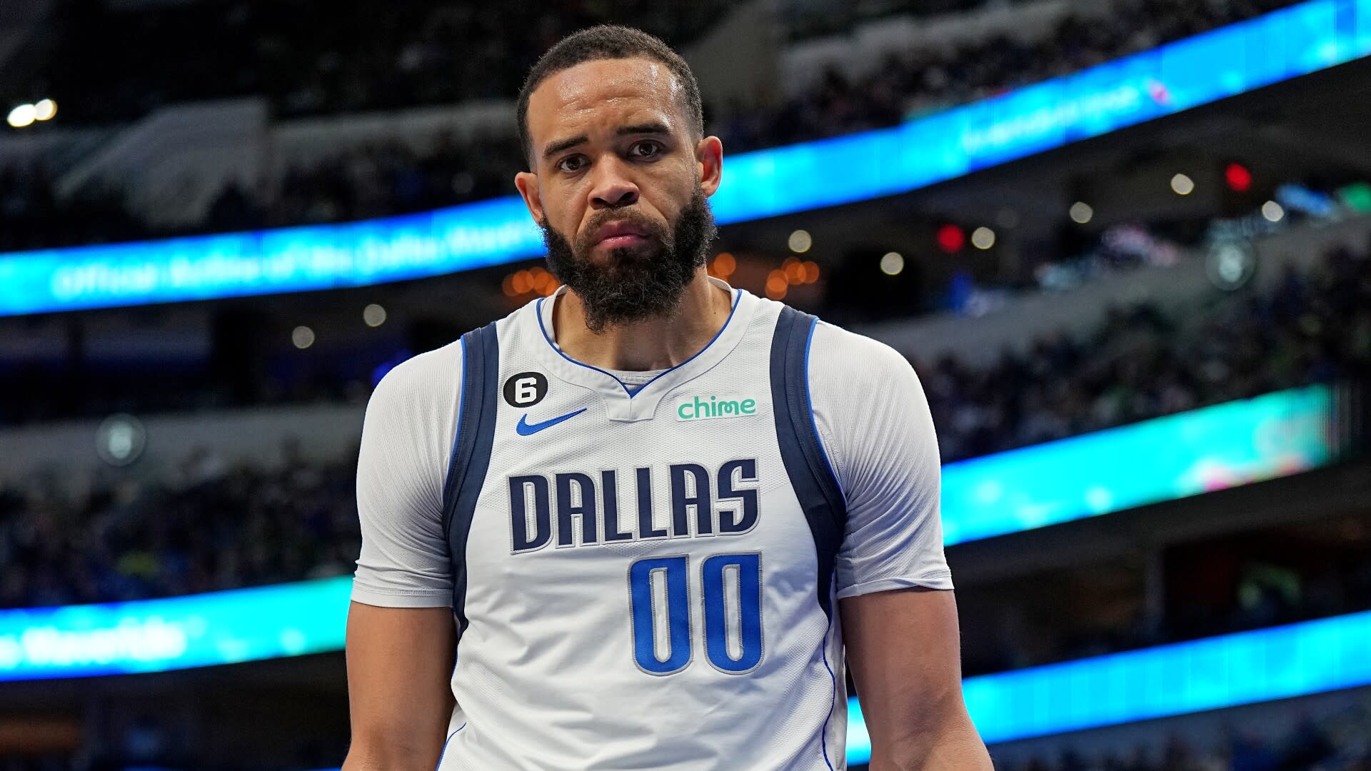 Mavericks reportedly to waive-and-extend JaVale McGee, making him a free agent