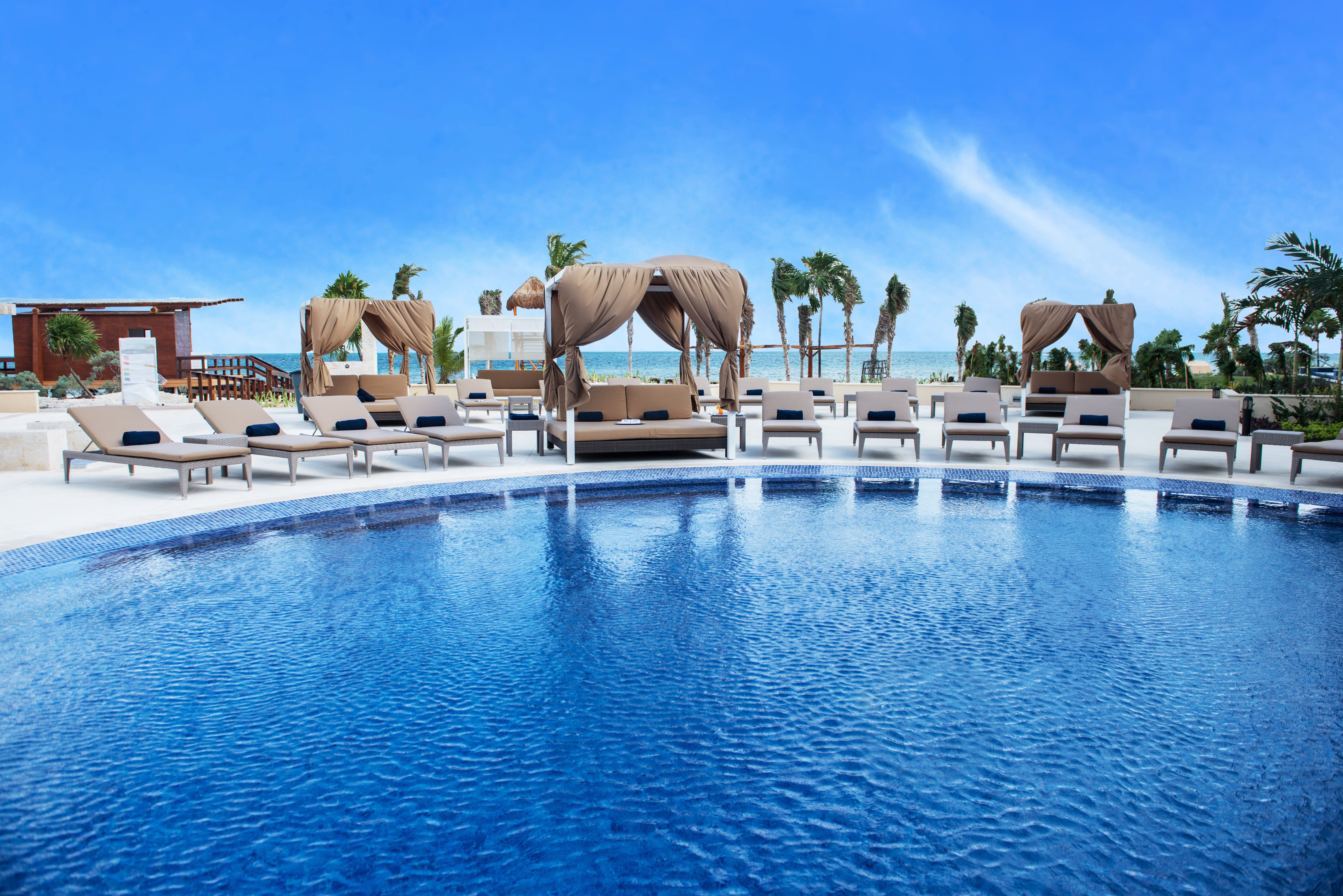 Two New Royalton Luxury Resorts Open in Riviera Cancun