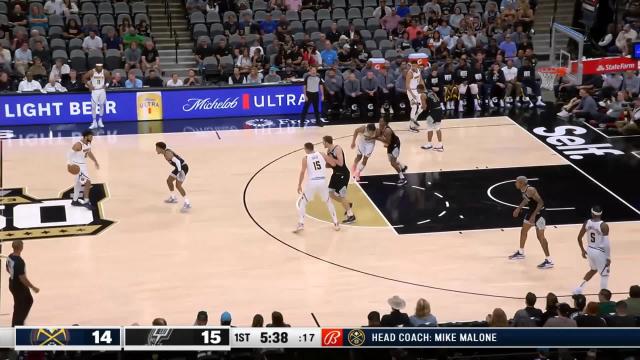 Nikola Jokic with a dunk vs the San Antonio Spurs