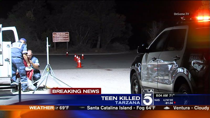 15 Year Old Girl Dies After Being Struck By Car In Tarzana Lapd Video