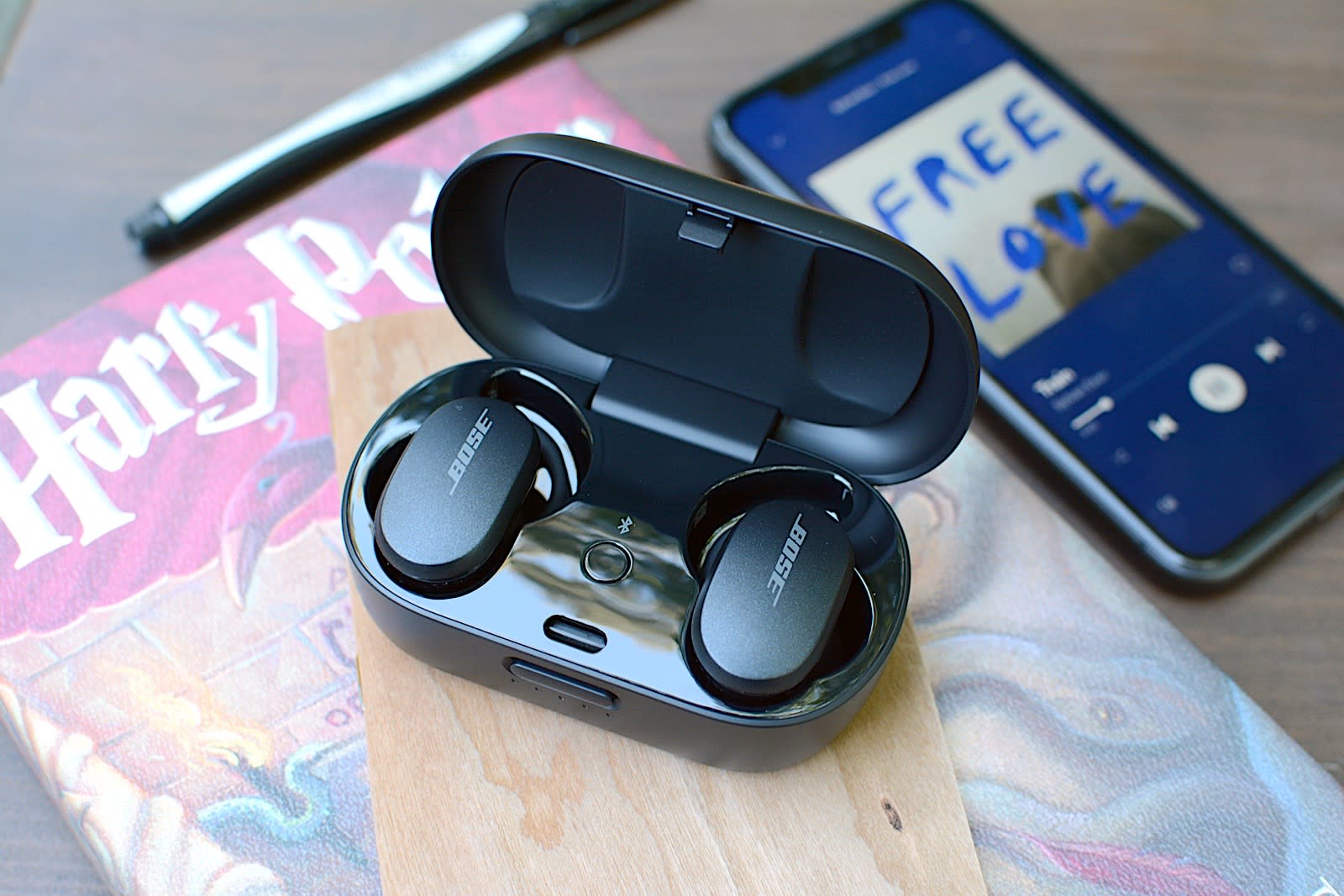 Bose QuietComfort Earbuds review: noise-canceling champion - The Verge