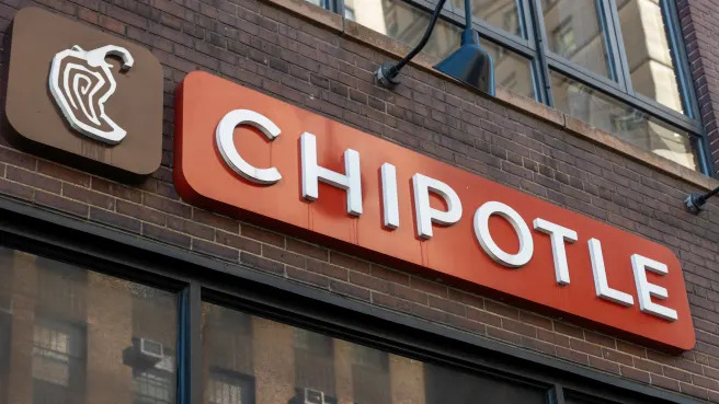 Chipotle crushes earnings estimates, CEO calls quarter 'outstanding'