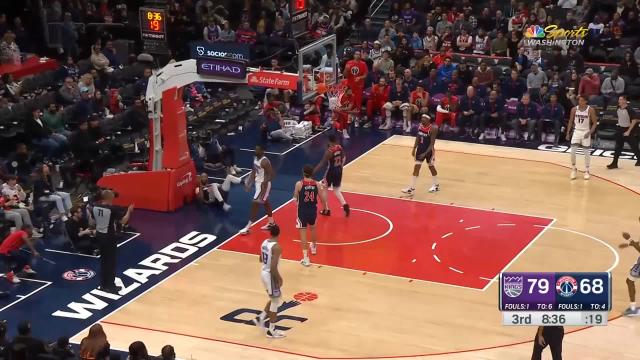 Harrison Barnes with an and one vs the Washington Wizards
