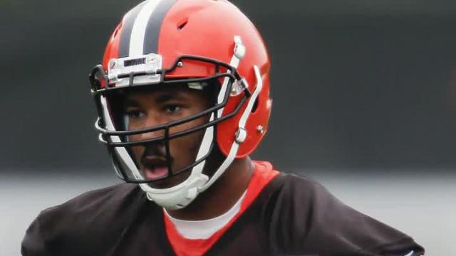 Browns' Garrett has sprained foot, expected to be in camp