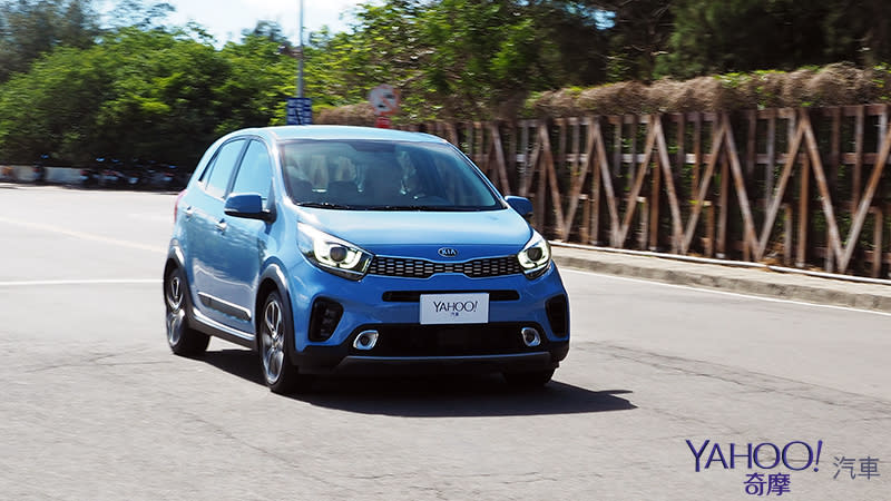 衝擊市場的俐落奶油刀！ 最強入門車款Kia Picanto X-Line淡水試駕 - 16