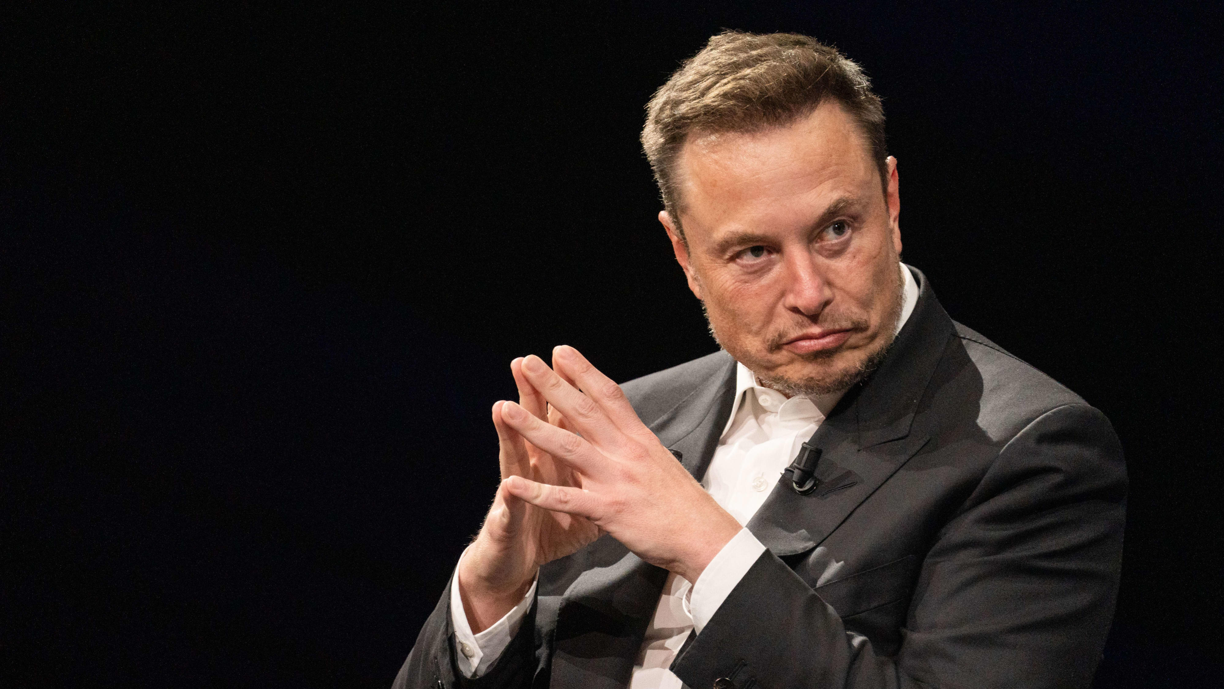 Elon Musk  Bill Gates: Elon Musk vs Bill Gates. Billionaires' tirade over  Tesla stock is out on Twitter, this is what SpaceX chief has to say