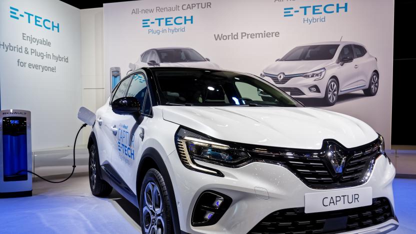 At Brussels Cars Show 2020 the brand Renault exhibits its model Renault Captur E-TECH Hybrid on January 09, 2020, in Brussels, Belgium.  (Photo by Daniel Pier/NurPhoto via Getty Images)